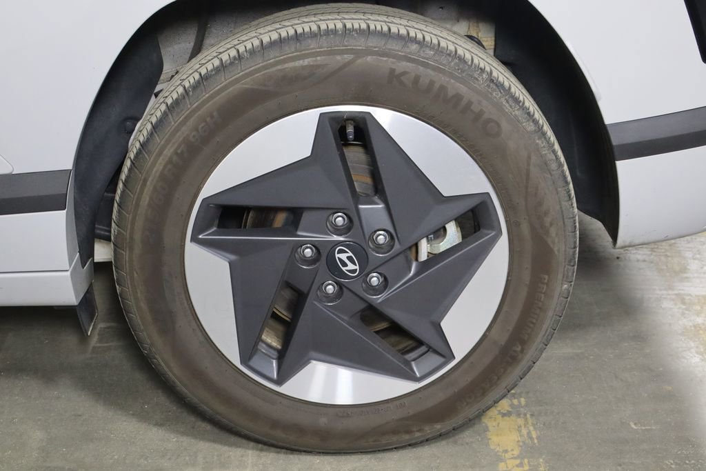 Used 2024 Hyundai Kona SEL FWD image 42