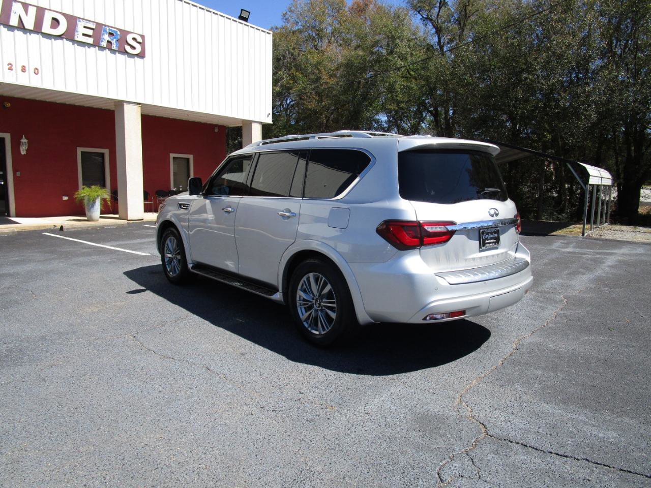 Used 2021 INFINITI QX80 Luxe w/ Cargo Package RWD image 4