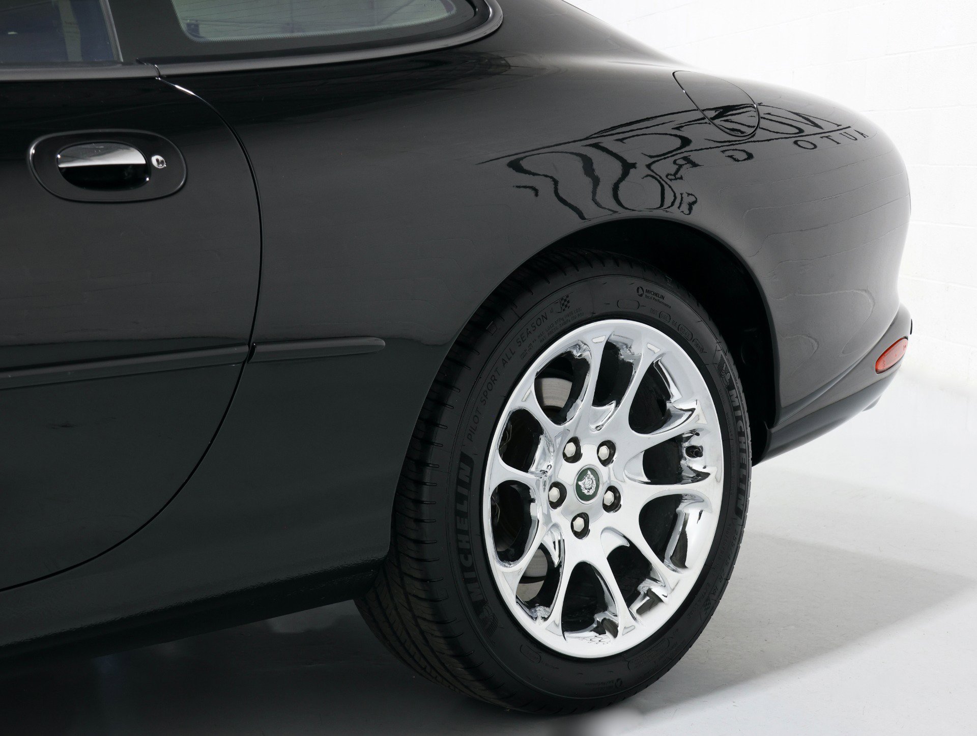 Used 2002 Jaguar XK8 Coupe image 94