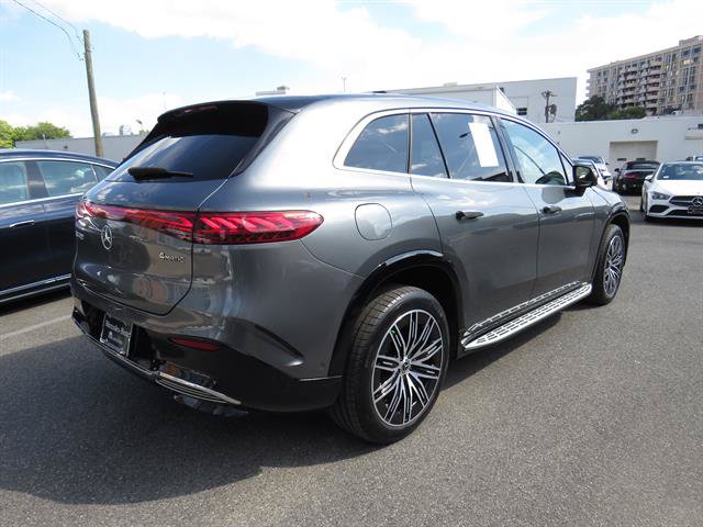 Used 2023 Mercedes-Benz EQS 580 4MATIC SUV image 4