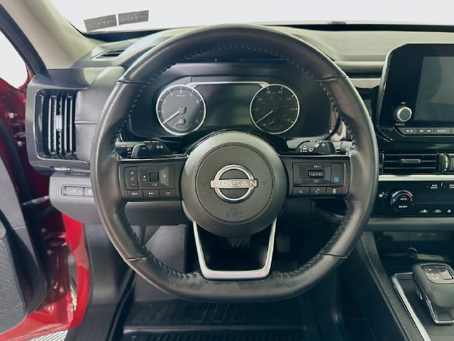 Used 2022 Nissan Pathfinder SV w/ SV Premium Package AWD/4WD image 16