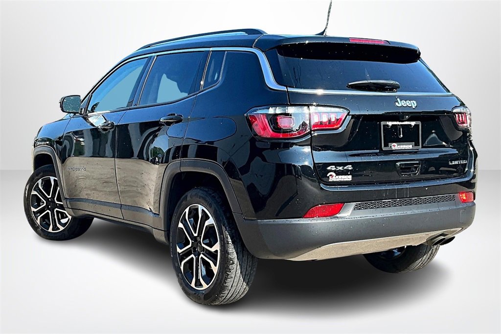 Used 2022 Jeep Compass Limited image 4