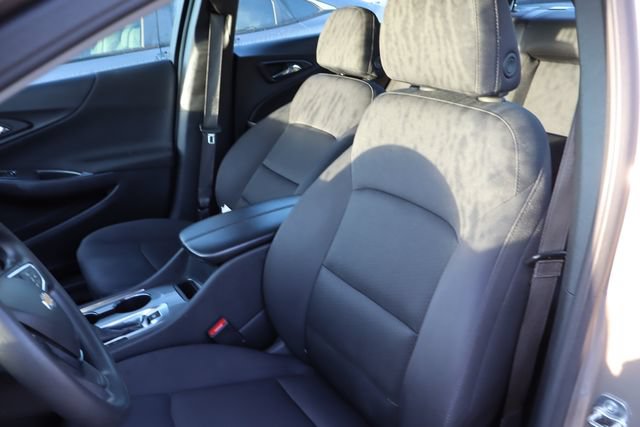 Used 2025 Chevrolet Malibu LT FWD image 6