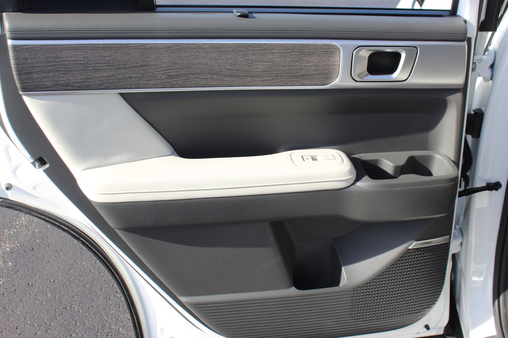 Used 2025 Hyundai Santa Fe Limited image 28