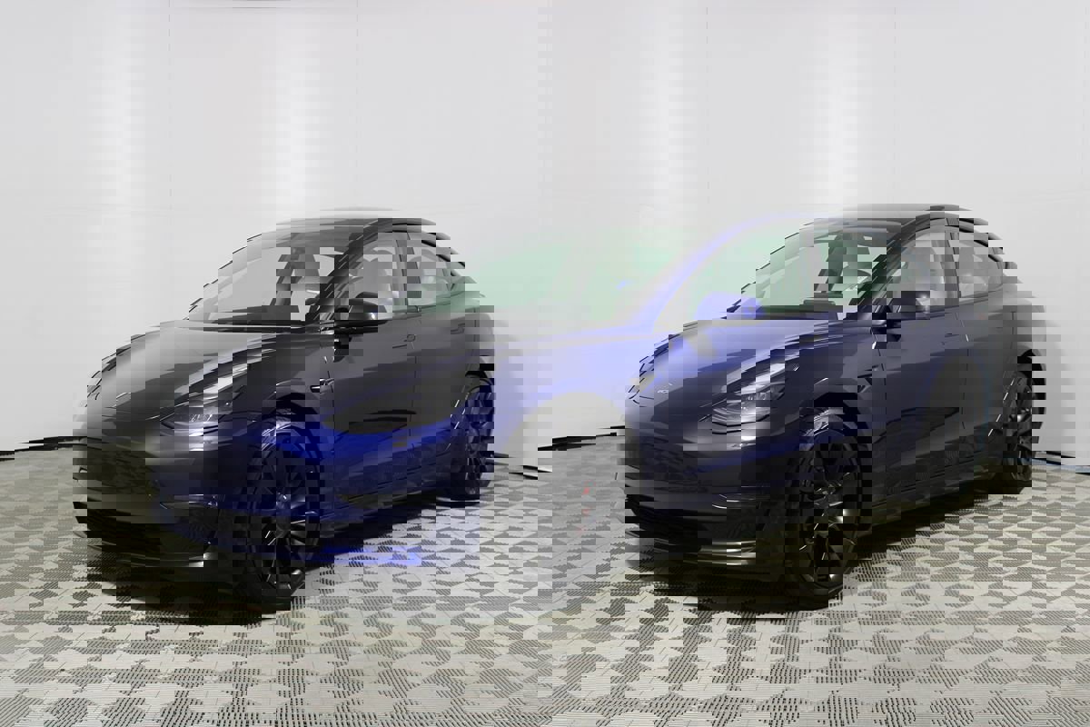 Used 2023 Tesla Model 3 Performance image 29