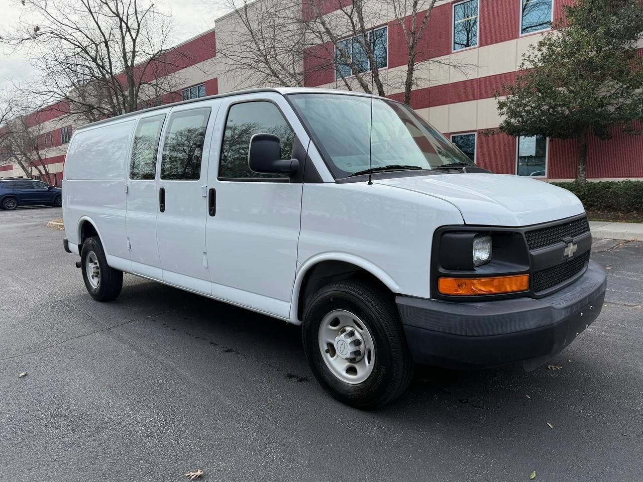 Used 2006 Chevrolet Express 2500 Extended image 4