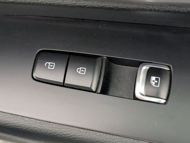 Used 2025 Kia Telluride S AWD/4WD image 34