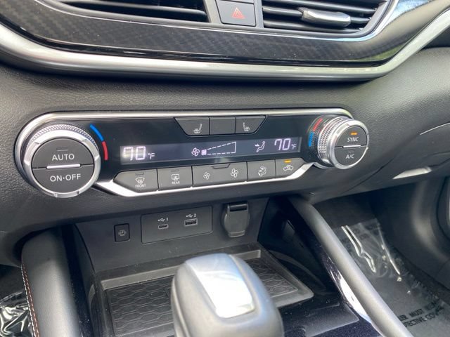 Certified 2025 Nissan Altima 2.5 SR w/ SR Premium Package AWD/4WD image 11