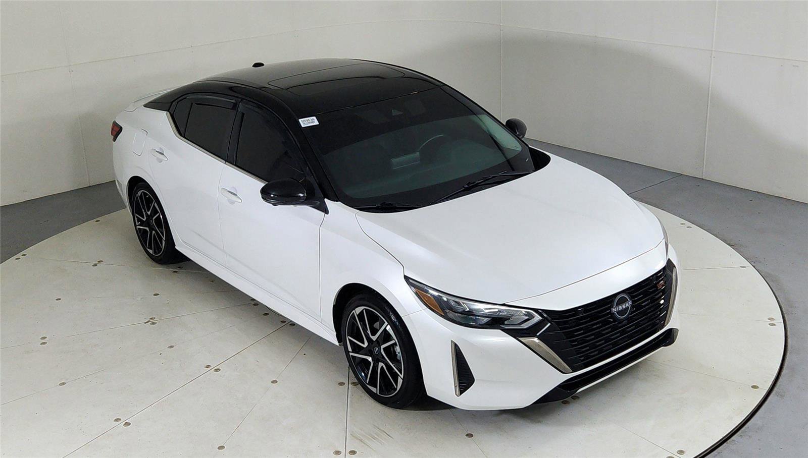 Certified 2025 Nissan Sentra SR w/ SR Premium Package image 13