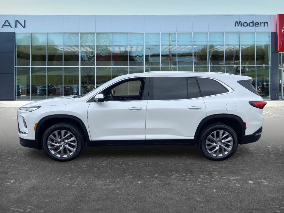 Used 2025 Buick Enclave Preferred w/ Power Package FWD image 7