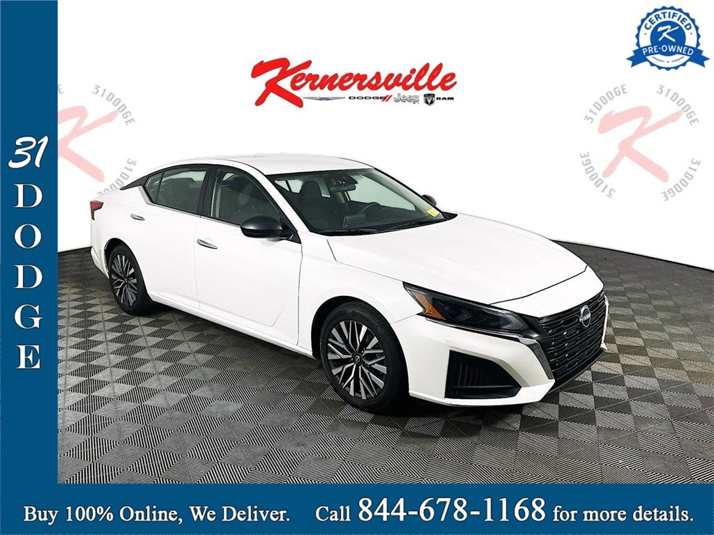 Used 2024 Nissan Altima 2.5 SV image 1
