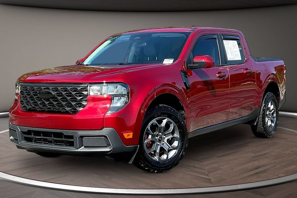 Used 2025 Ford Maverick XLT FWD image 3