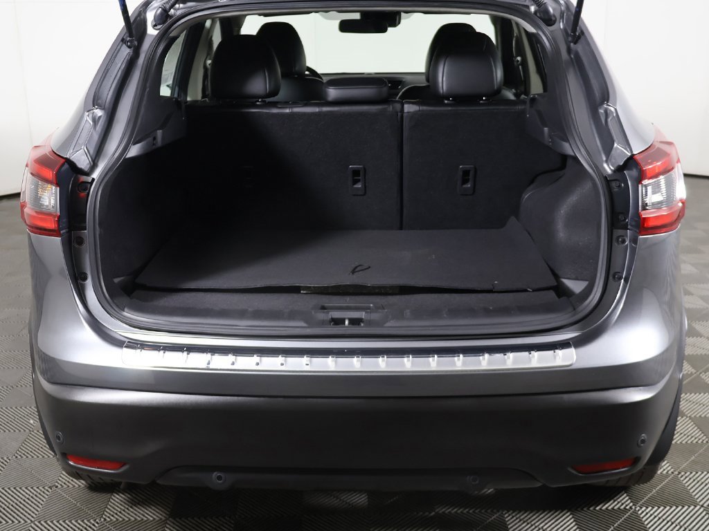 Used 2022 Nissan Rogue Sport SL image 16