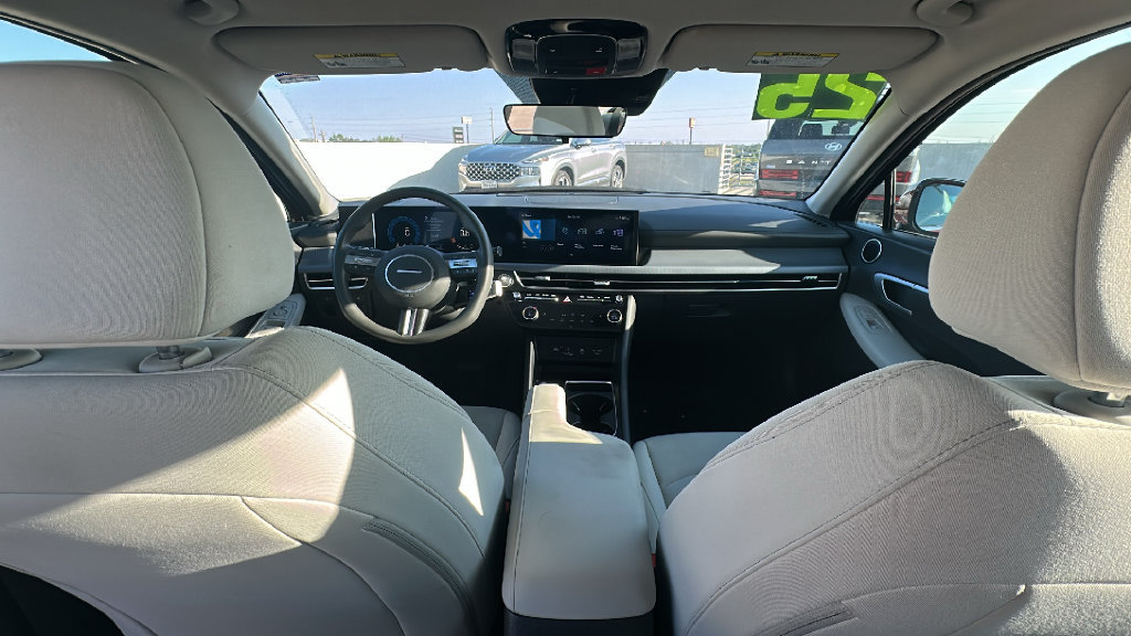 Used 2025 Hyundai Sonata SEL FWD image 30