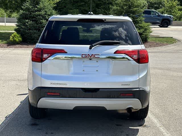 Used 2017 GMC Acadia SLE AWD/4WD image 4