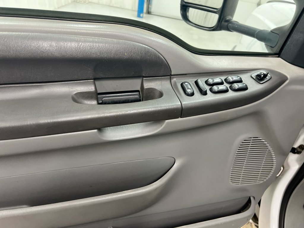 Used 2004 Ford F250 Lariat AWD/4WD image 19