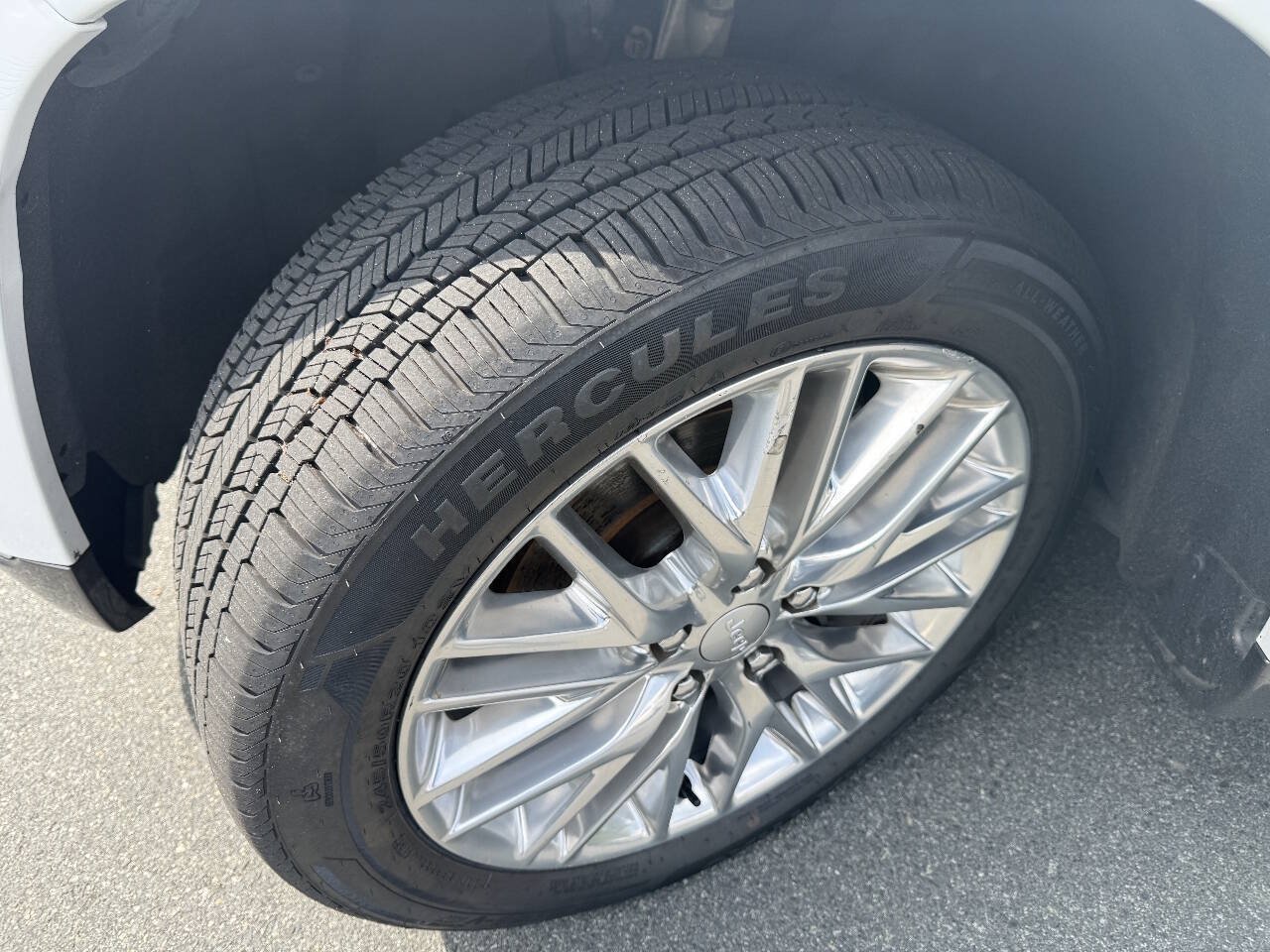 Used 2018 Jeep Grand Cherokee Summit AWD/4WD image 23