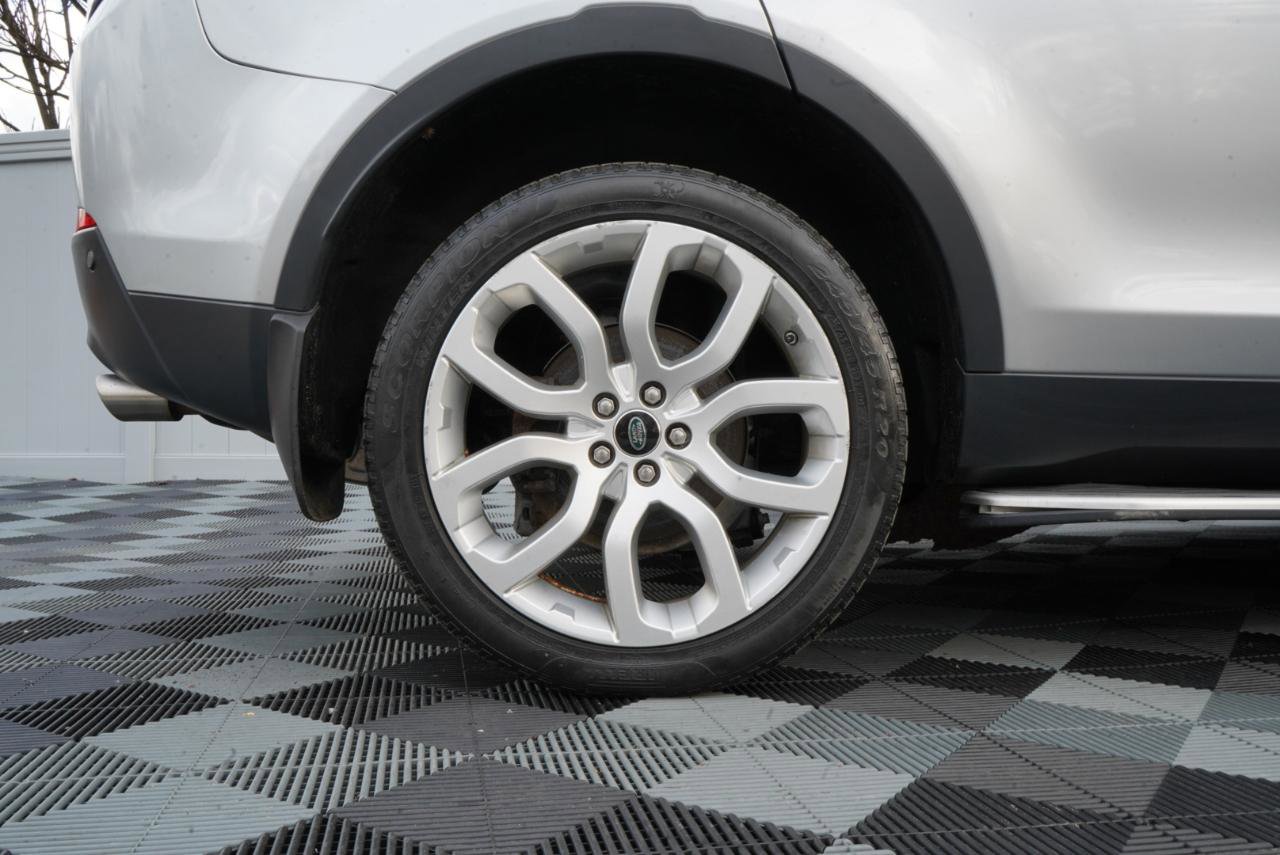 Used 2017 Land Rover Discovery Sport HSE Luxury image 85