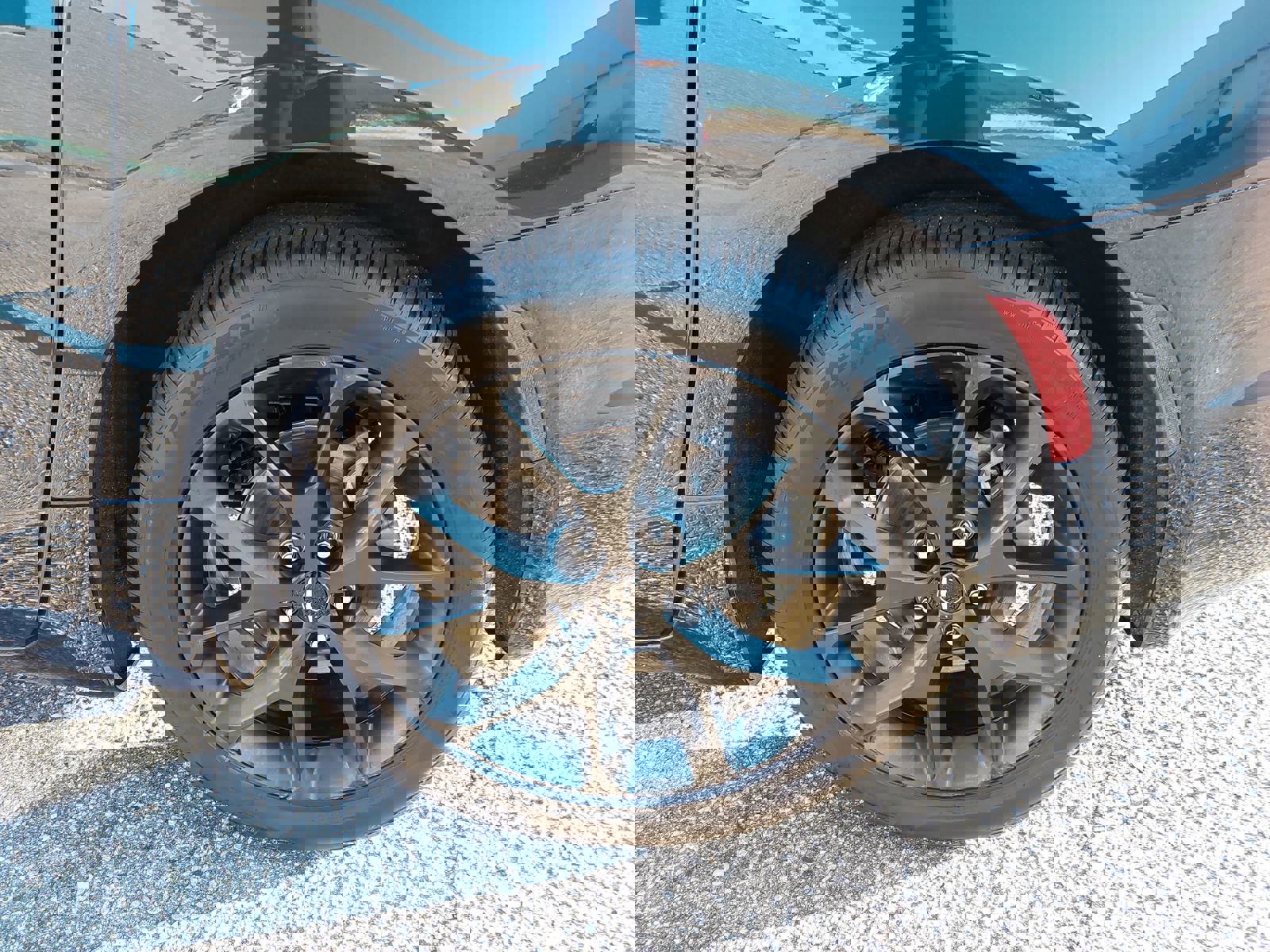 Used 2025 Chrysler Pacifica Limited image 31