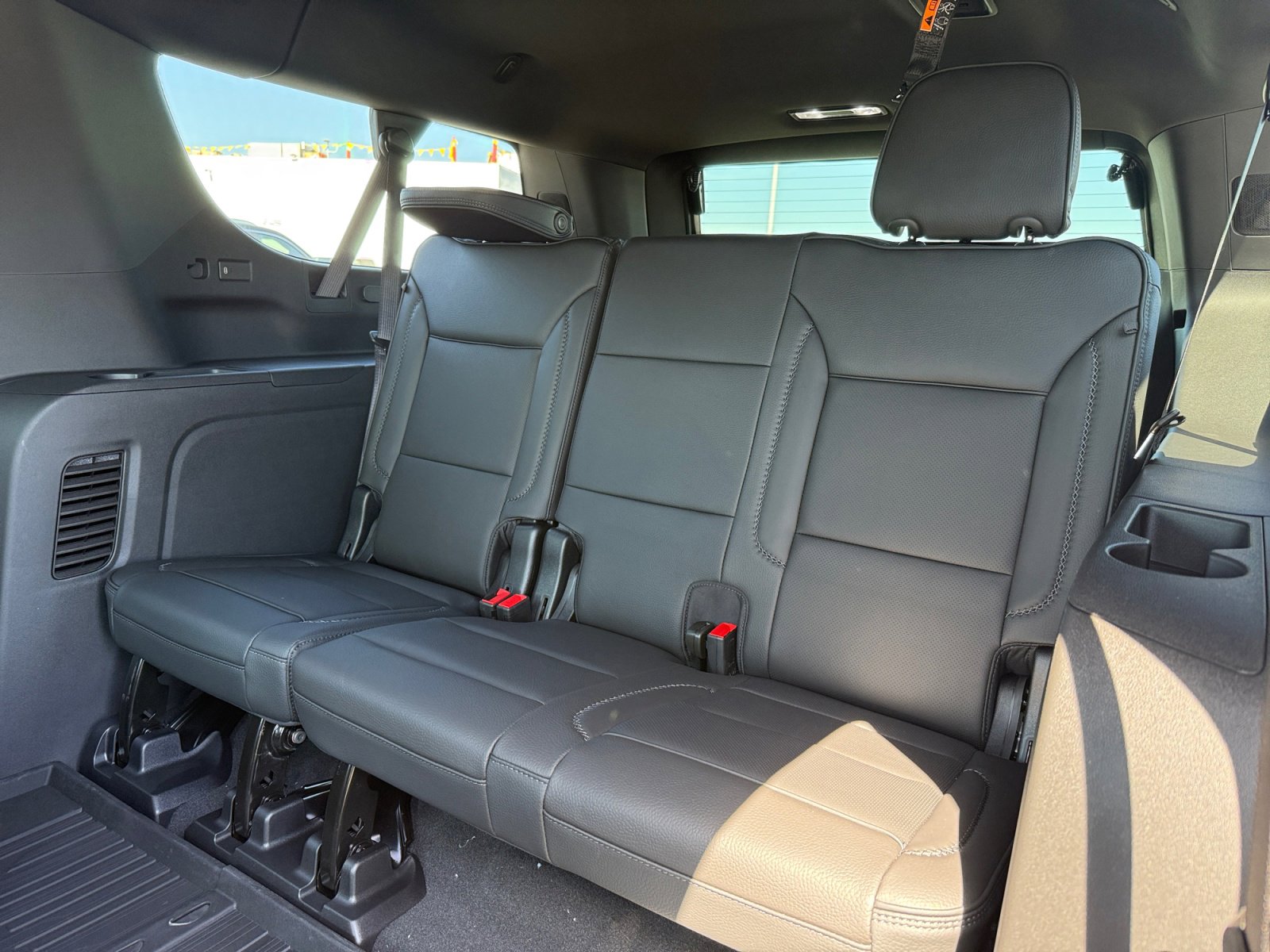New 2026 GMC Yukon XL Denali w/ Sun & Power Step Package image 21