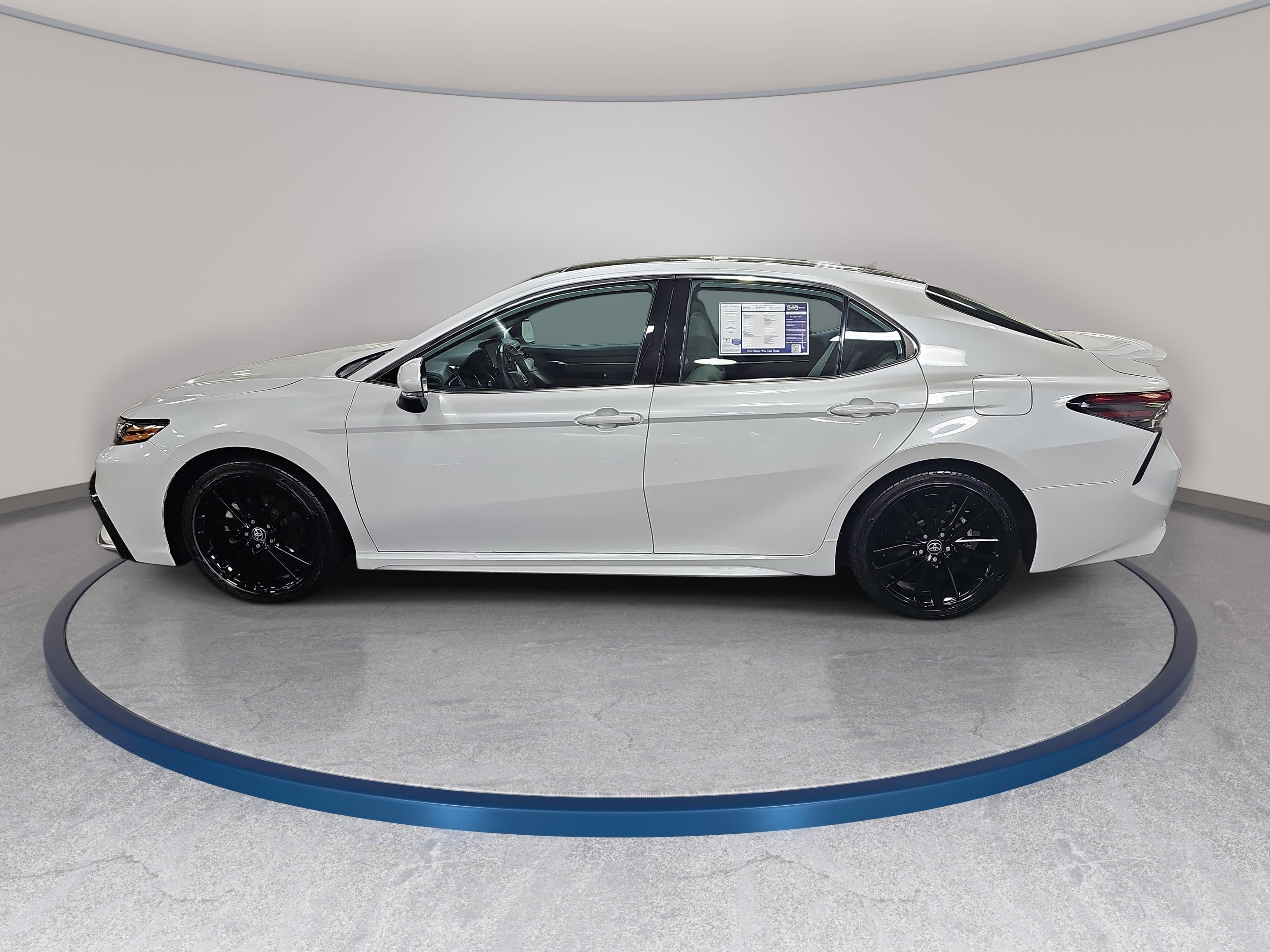 Used 2023 Toyota Camry XSE image 8