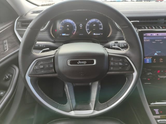 Used 2023 Jeep Grand Cherokee Limited w/ Luxury Tech Group II image 22