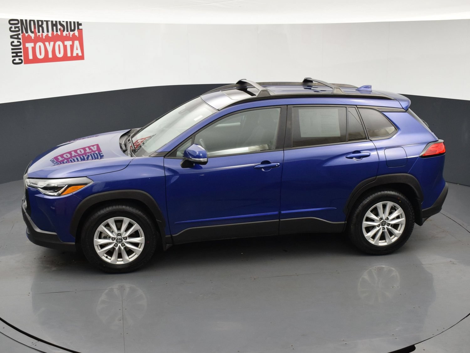 Used 2022 Toyota Corolla Cross LE w/ Moonroof Package AWD/4WD image 19