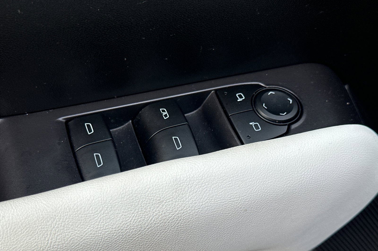 Used 2023 GMC Canyon AT4X w/ Edition 1 image 12