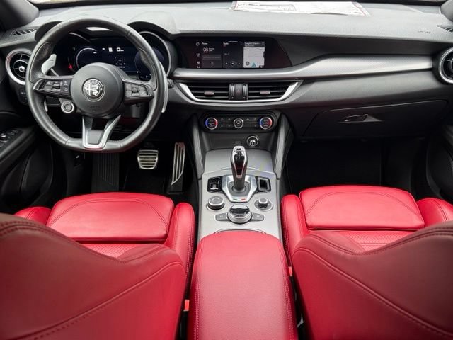 Used 2024 Alfa Romeo Stelvio Veloce AWD/4WD image 47