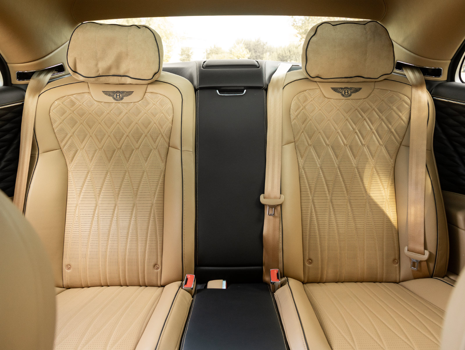 Used 2022 Bentley Flying Spur V8 AWD/4WD image 33