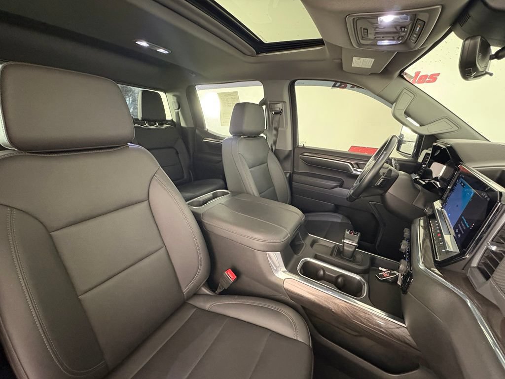 Used 2023 Chevrolet Silverado 1500 LTZ w/ LTZ Premium Package AWD/4WD image 41