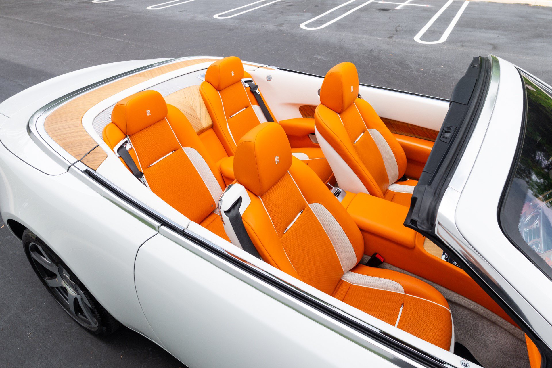 Used 2017 Rolls-Royce Dawn RWD image 8