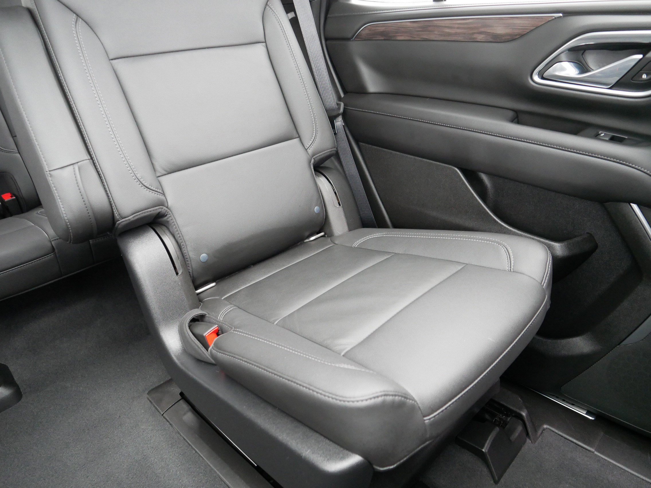 Used 2021 Chevrolet Tahoe Z71 w/ Z71 Signature Package image 14