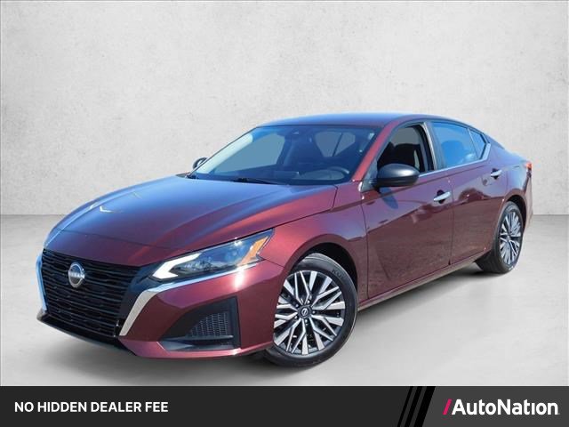 Used 2025 Nissan Altima 2.5 SV FWD image 1