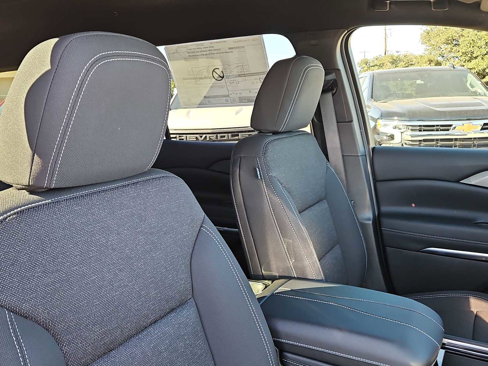 New 2026 Chevrolet Traverse LT image 16