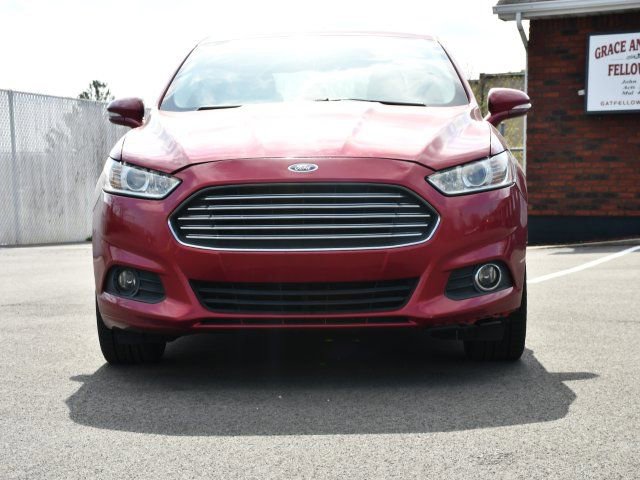 Used 2015 Ford Fusion SE w/ Equipment Group 201A image 2