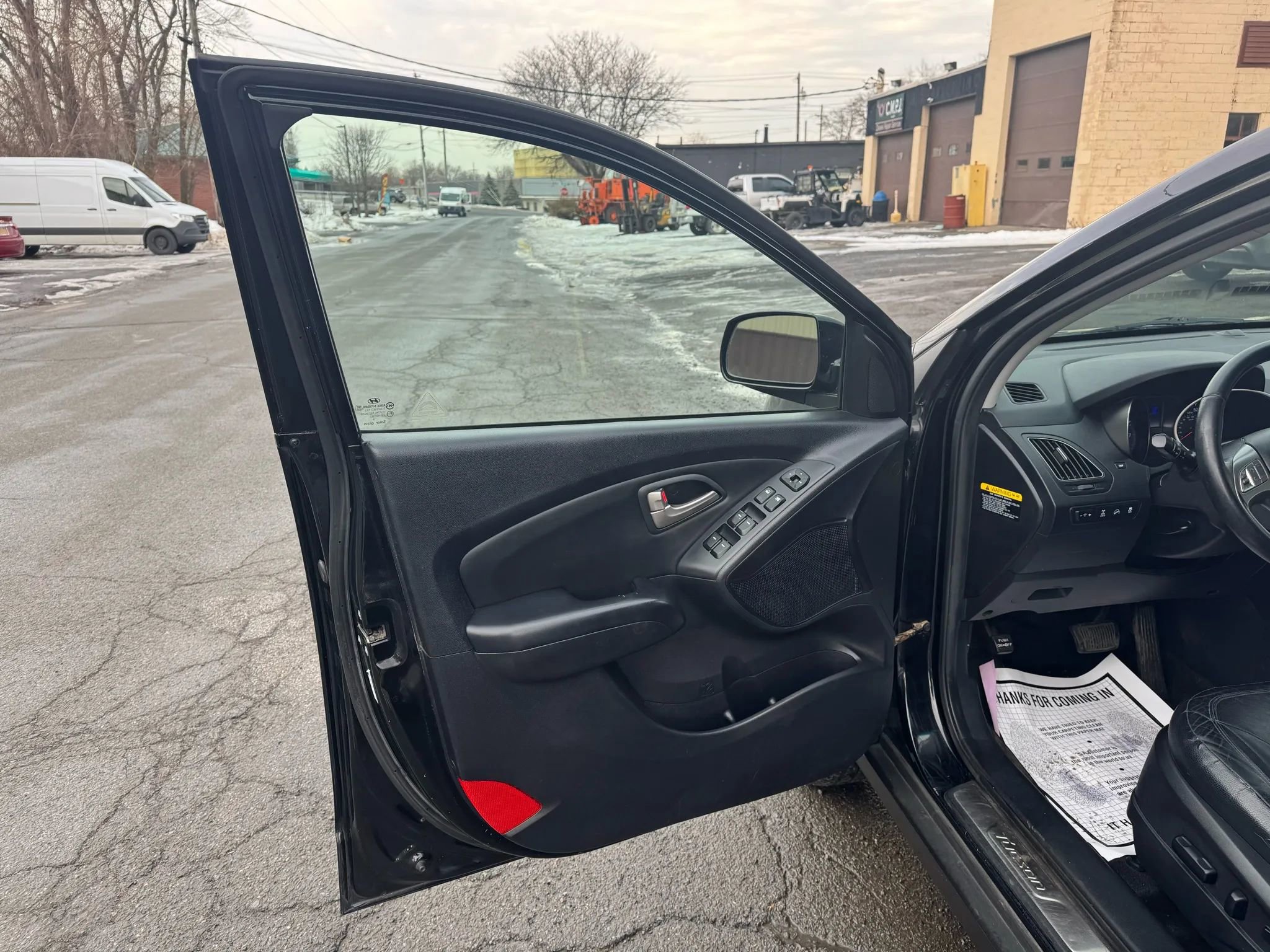 Used 2010 Hyundai Tucson Limited AWD/4WD image 9