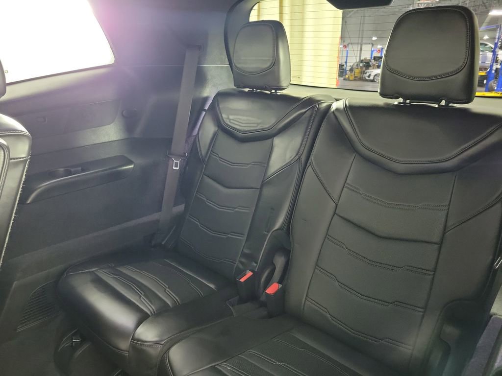 Used 2020 Cadillac XT6 Premium Luxury w/ Platinum Package image 11