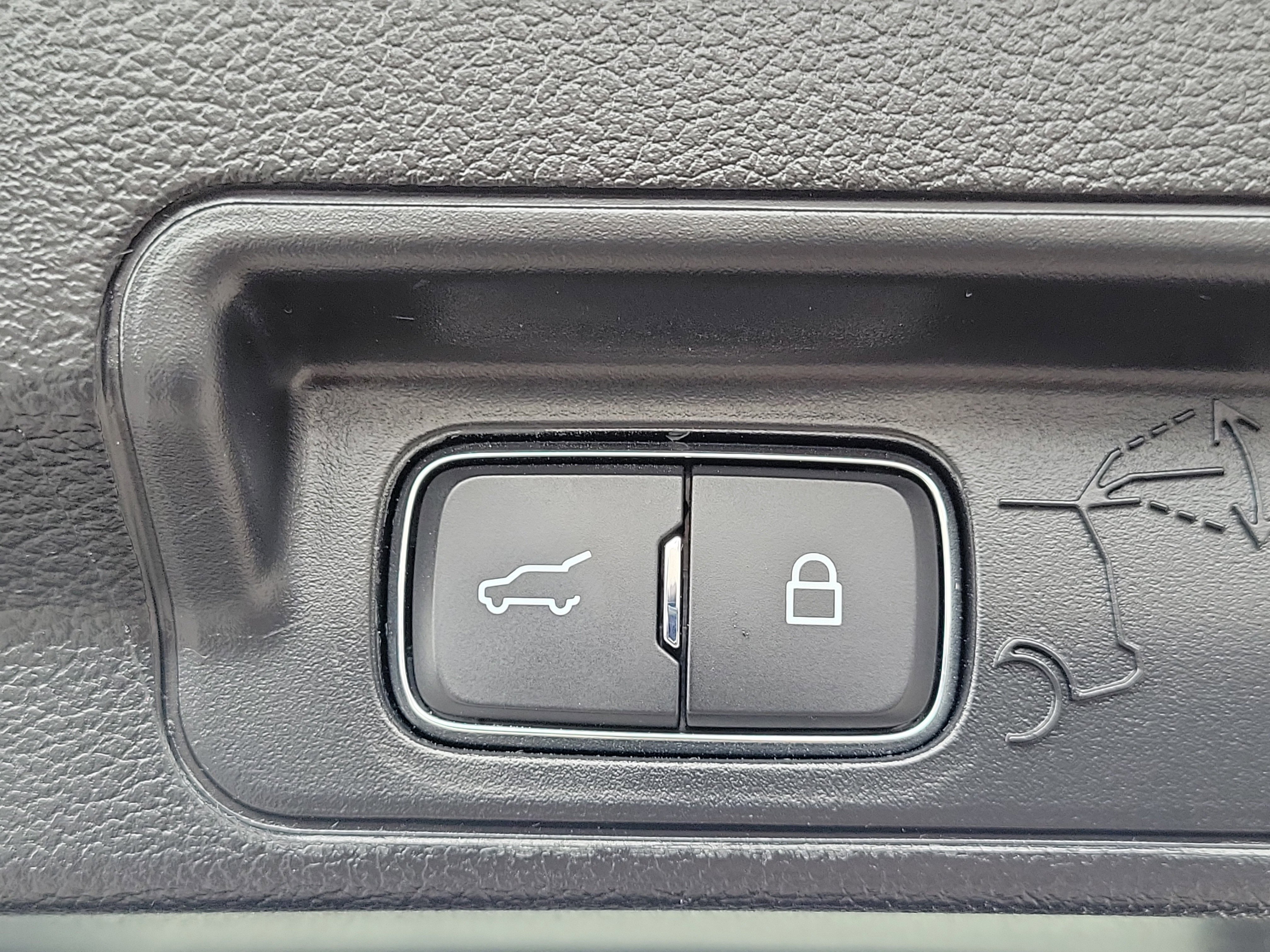 Certified 2022 Ford Explorer ST w/ Equipment Group 401A image 8