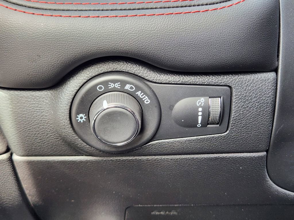 Used 2025 Dodge Durango GT AWD/4WD image 22