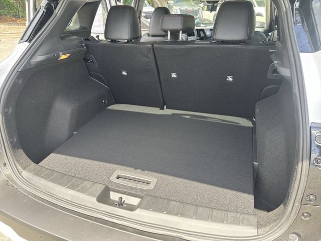 New 2026 Nissan Kicks SR FWD image 12
