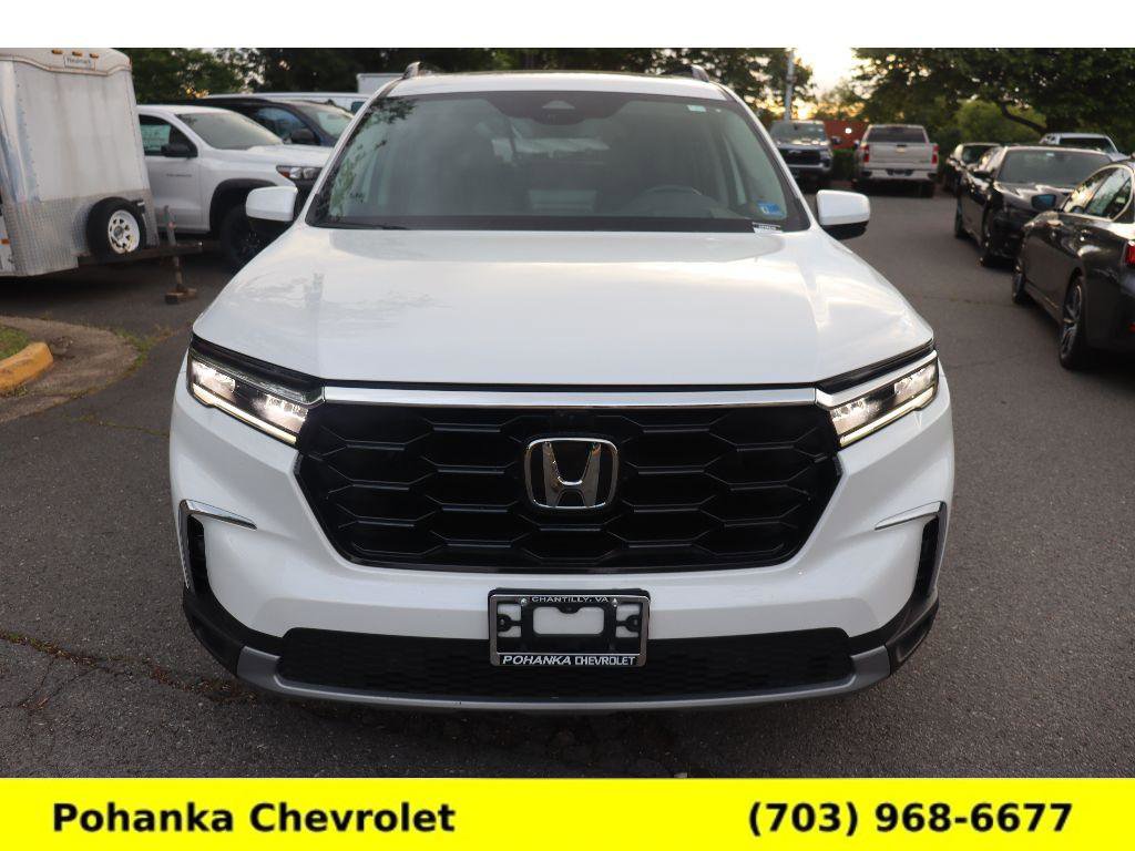 Used 2023 Honda Pilot Elite image 2