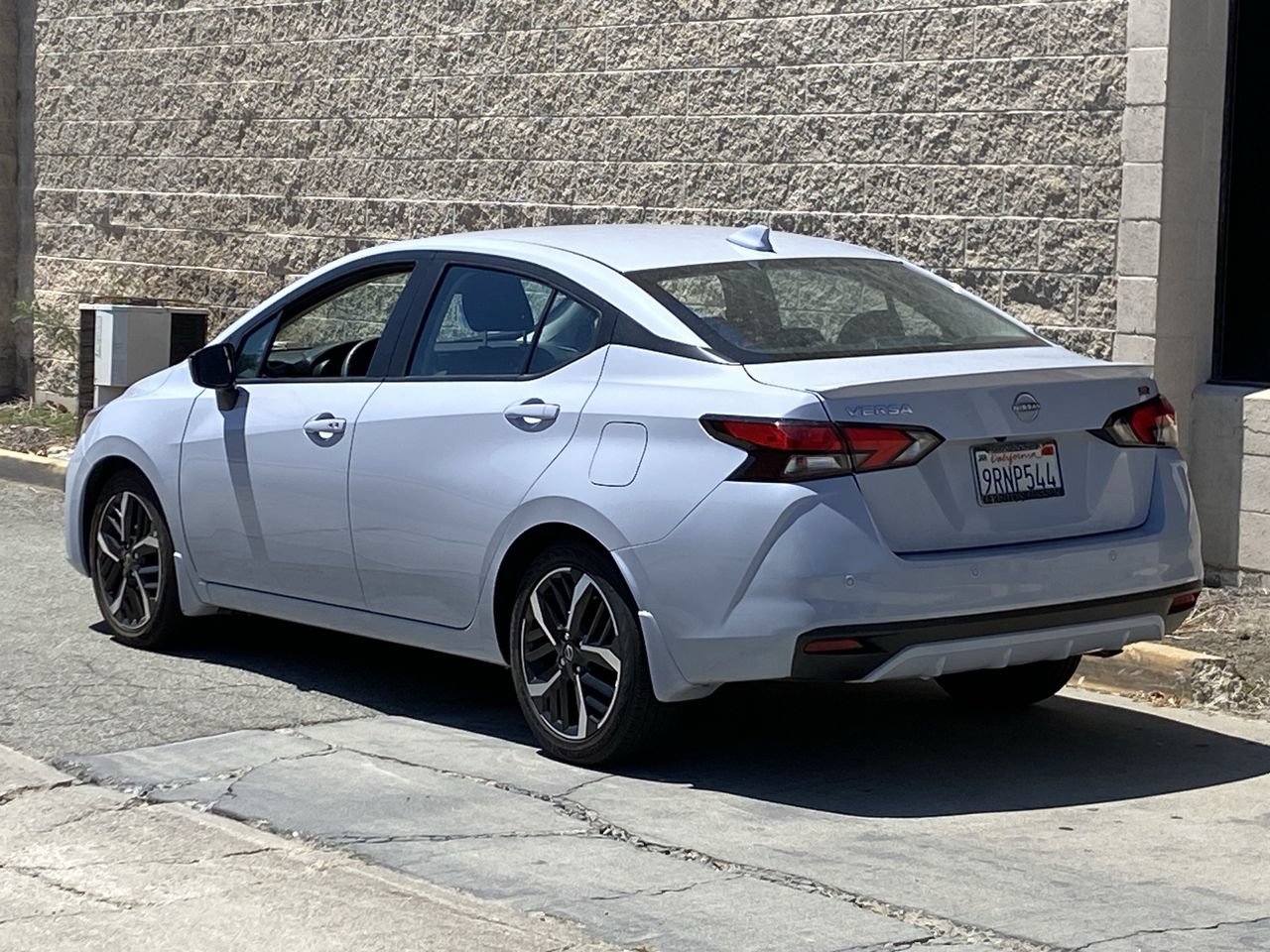 Certified 2025 Nissan Versa SR w/ Trunk Package FWD image 4