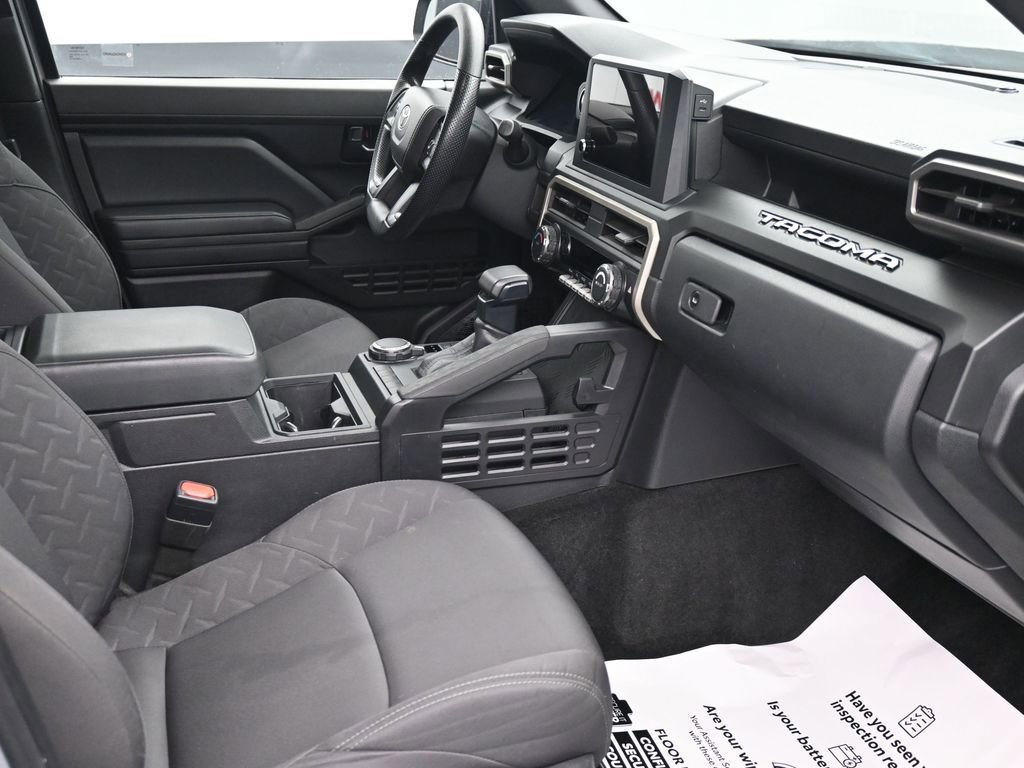 Used 2025 Toyota Tacoma SR image 12