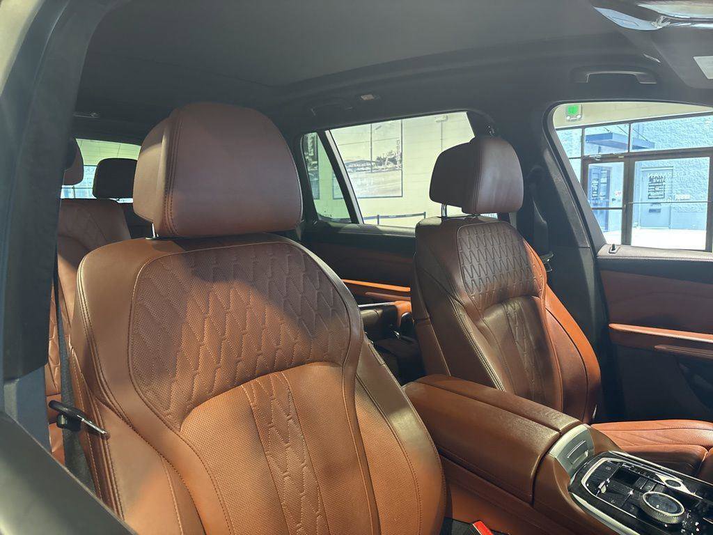 Used 2023 BMW X7 M60i w/ Executive Package image 58