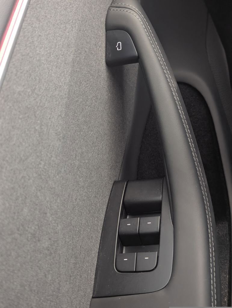 Used 2024 Tesla Model 3 Standard Range image 43