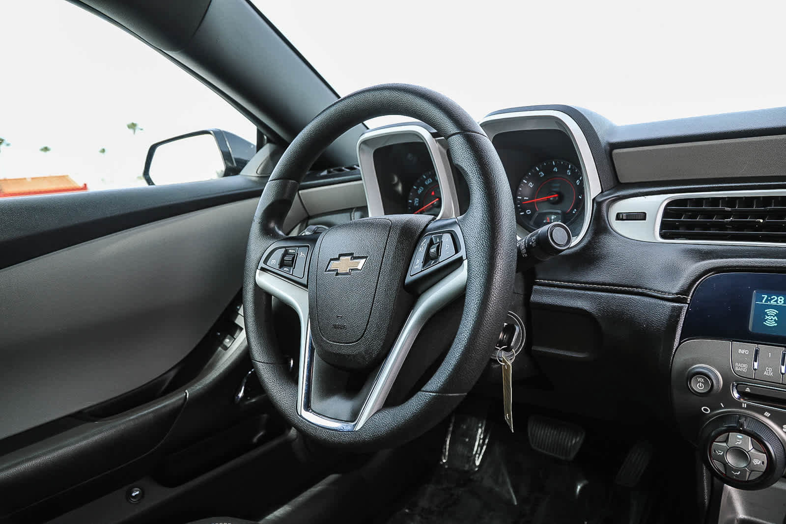 Used 2015 Chevrolet Camaro LS RWD image 14