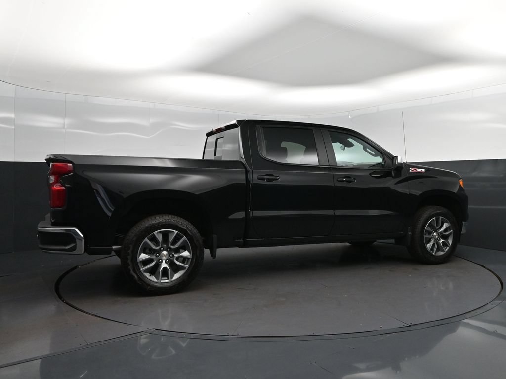 New 2026 Chevrolet Silverado 1500 LT w/ Z71 Off-Road Package AWD/4WD image 8