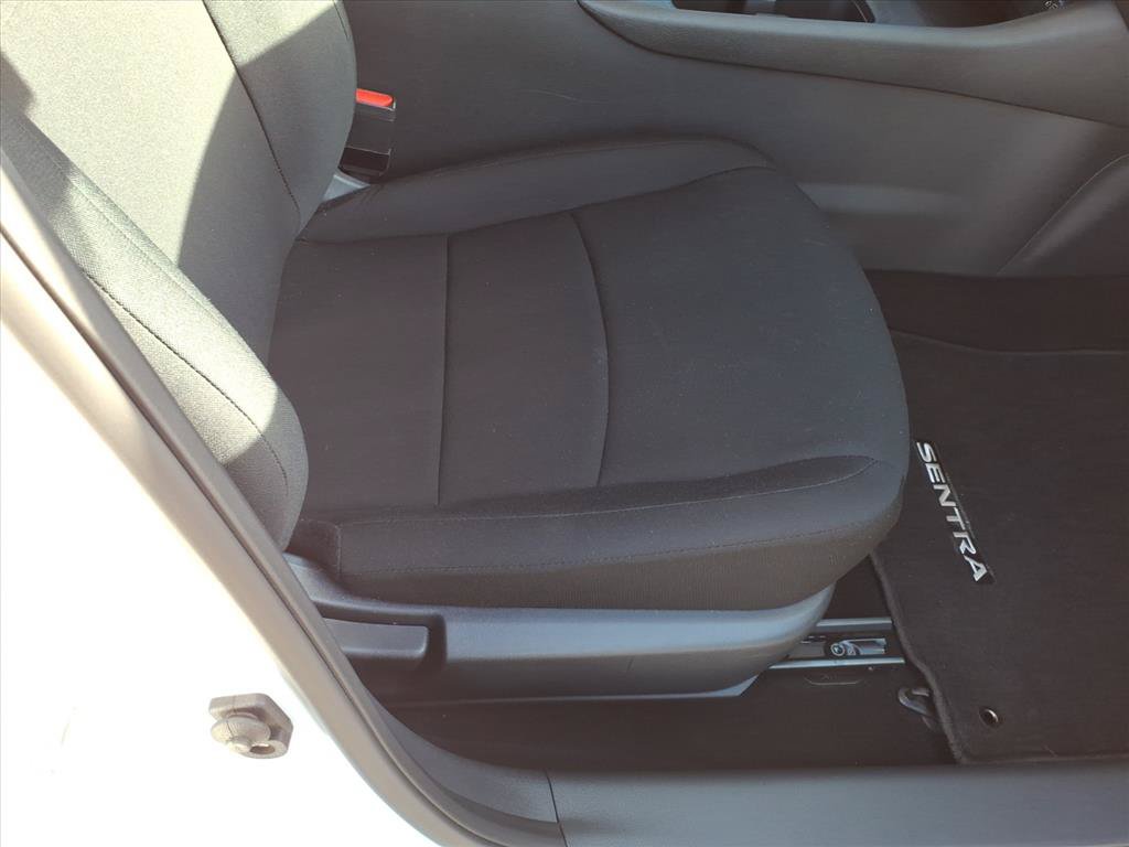 Used 2025 Nissan Sentra S FWD image 15