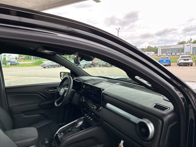 New 2025 Chevrolet Colorado LT w/ LT Convenience Package image 34